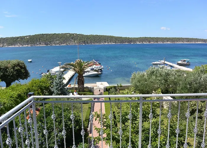 Apartments Nautica *