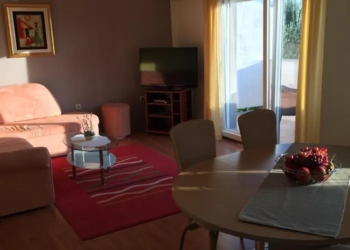Apartments Nautica *