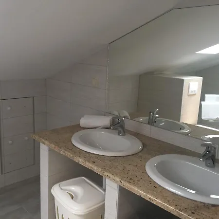 Apartments Nautica *