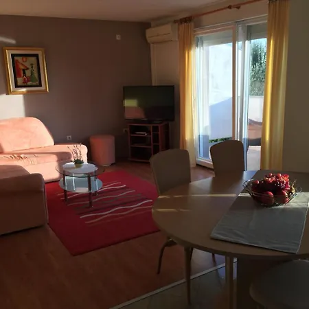 Apartments Nautica *